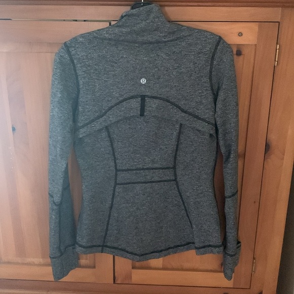 Lululemon black/grey zip up thin sweater - Picture 4 of 4
